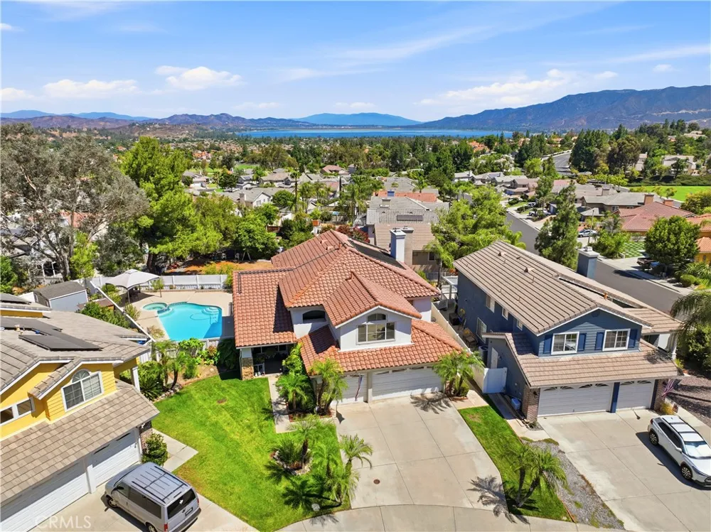 29108 Tradewinds Lake Elsinore, CA 92530