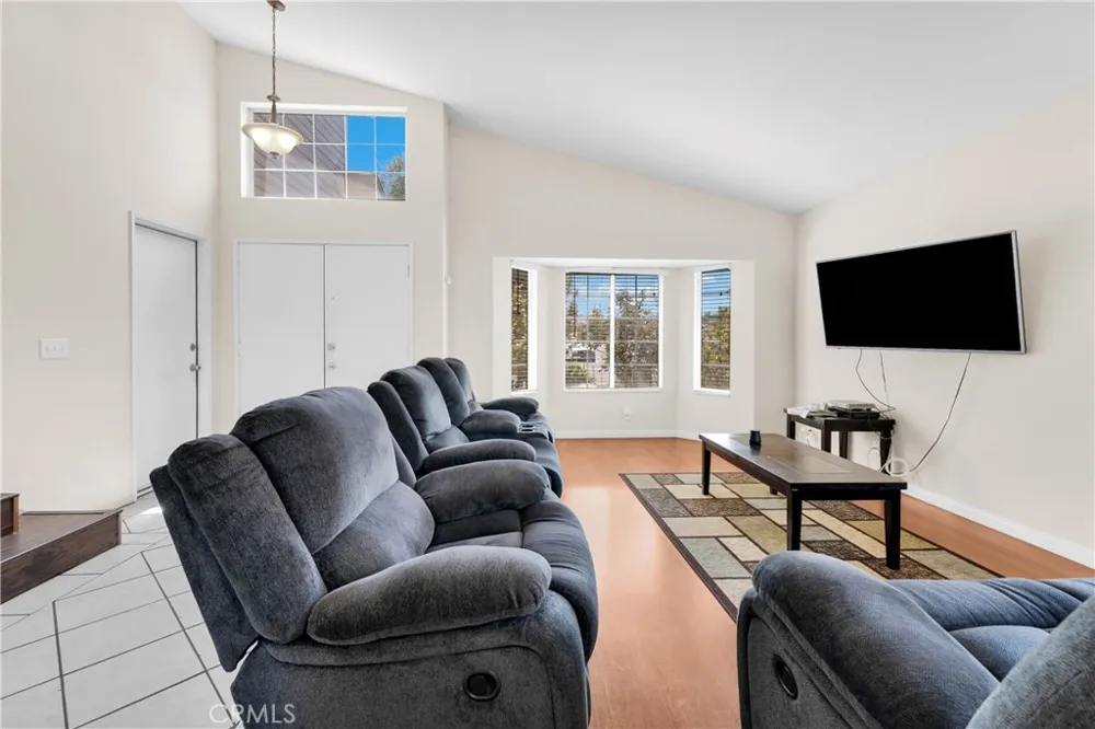 3517 Apollo Palmdale, CA 93550