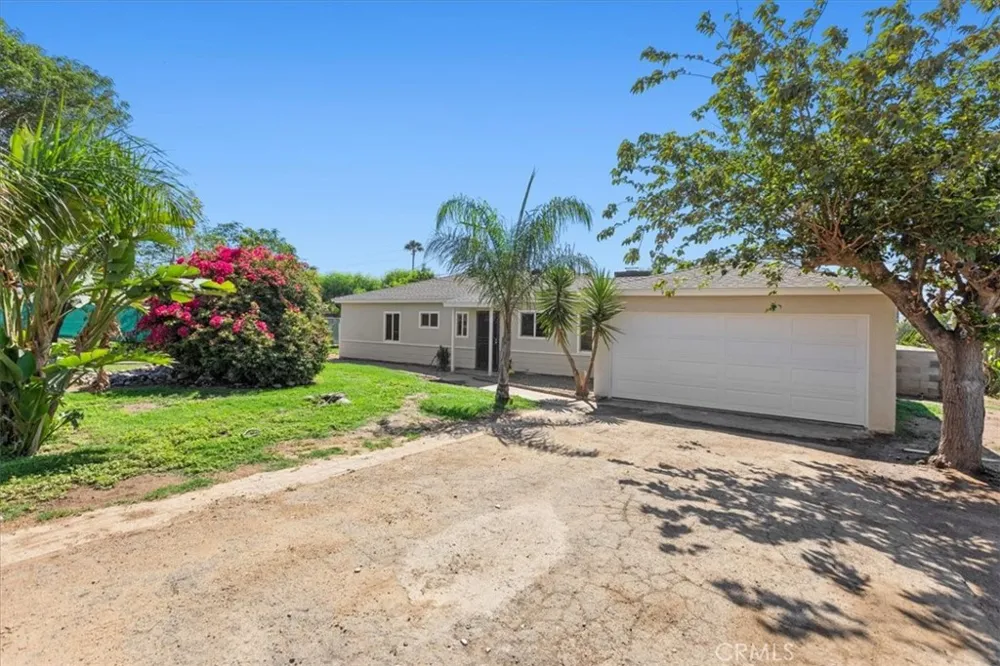 2990 Avalon Jurupa Valley, CA 92509