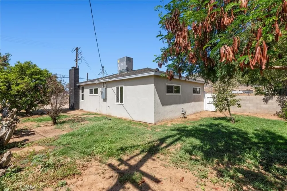 2990 Avalon Jurupa Valley, CA 92509