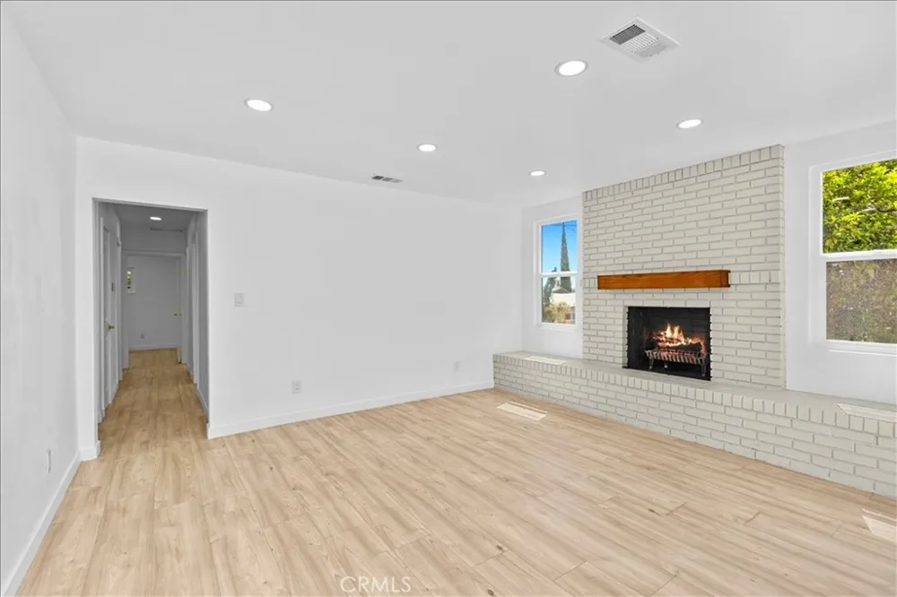 2990 Avalon Jurupa Valley, CA 92509