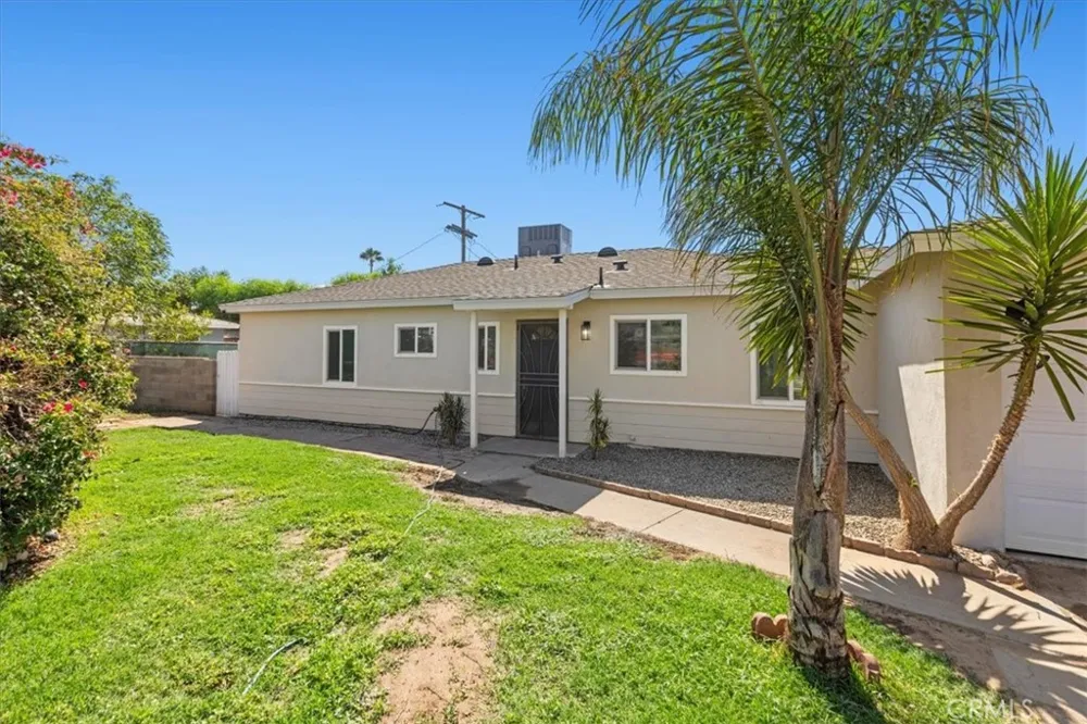 2990 Avalon Jurupa Valley, CA 92509