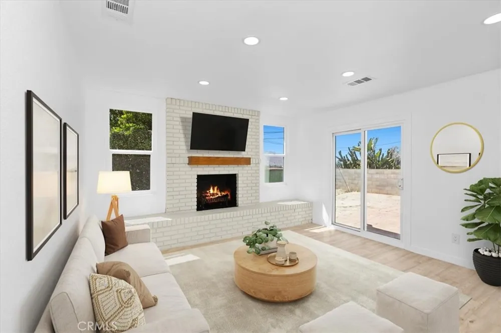 2990 Avalon Jurupa Valley, CA 92509