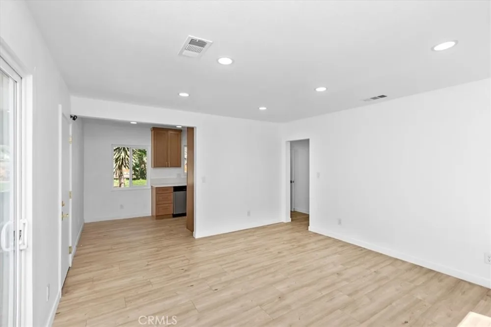 2990 Avalon Jurupa Valley, CA 92509