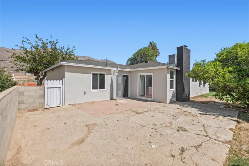 2990 Avalon Jurupa Valley, CA 92509
