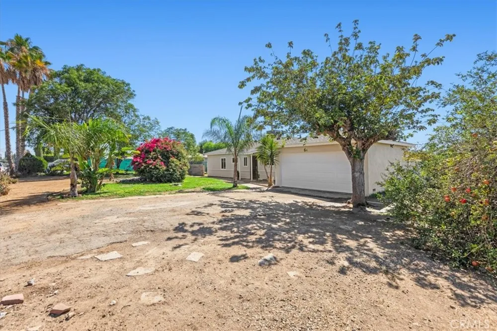 2990 Avalon Jurupa Valley, CA 92509