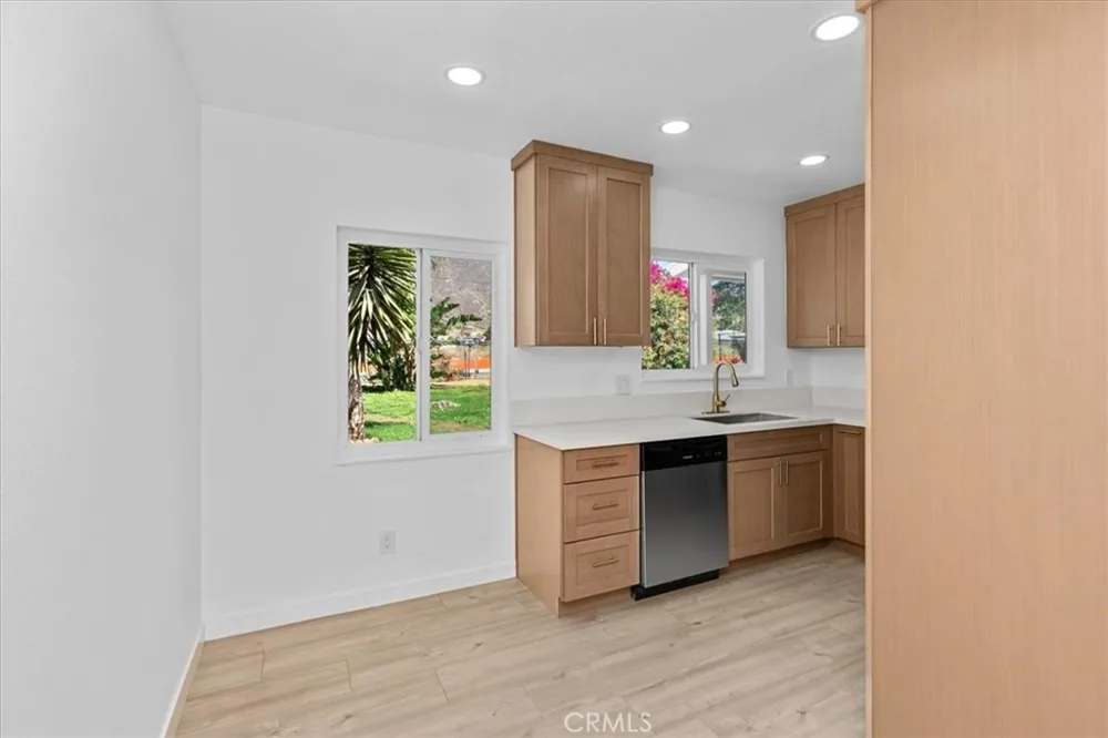 2990 Avalon Jurupa Valley, CA 92509