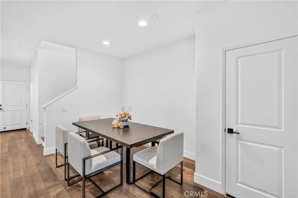 15923 Main Chino, CA 91708
