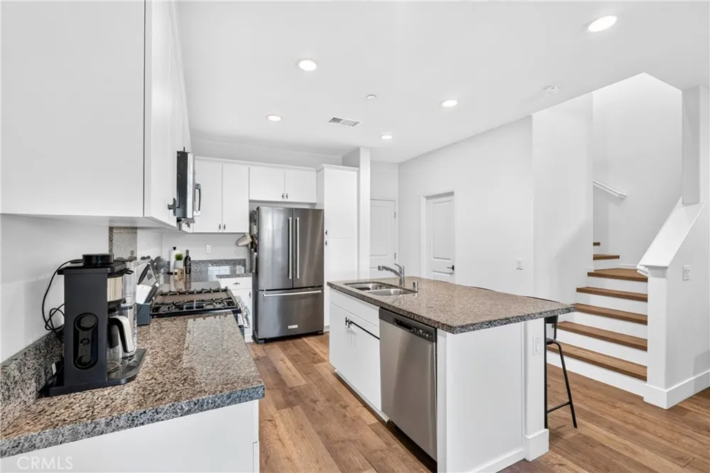 15923 Main Chino, CA 91708
