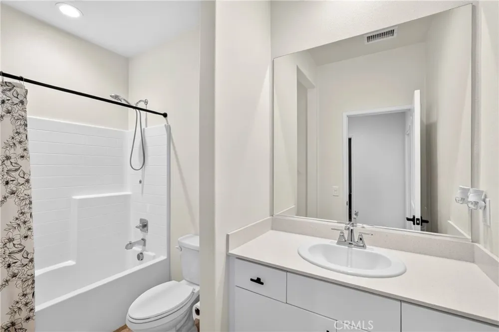 15923 Main Chino, CA 91708