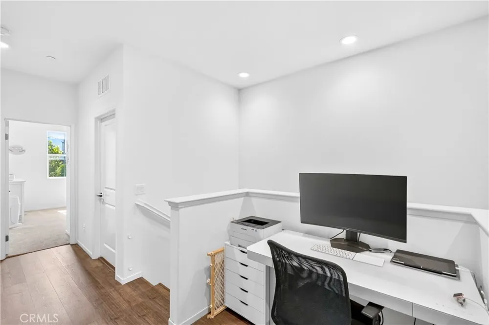 15923 Main Chino, CA 91708