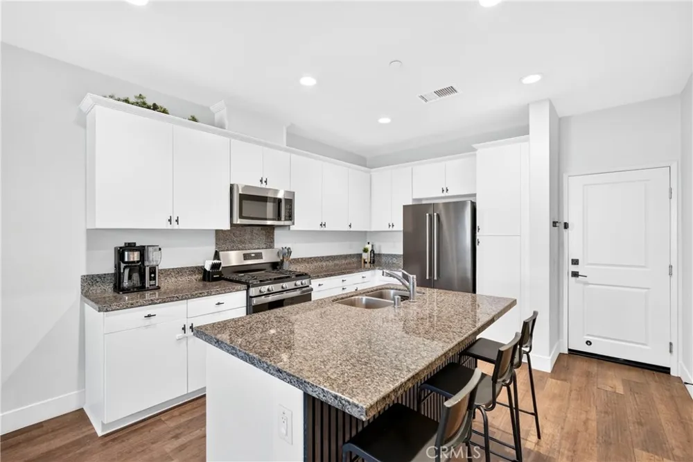 15923 Main Chino, CA 91708