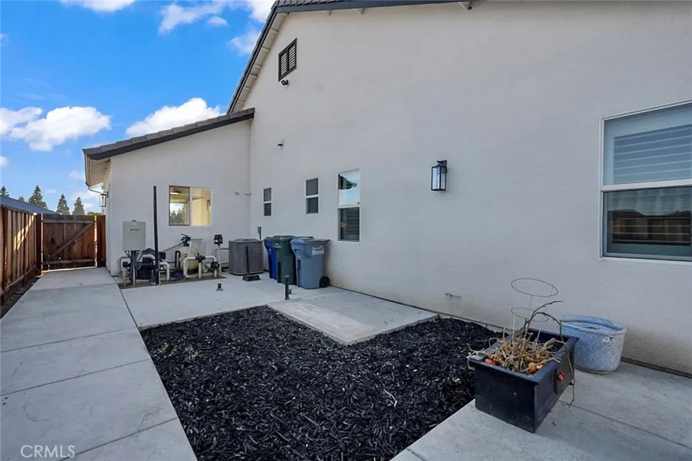 3394 Banbury Merced, CA 95340
