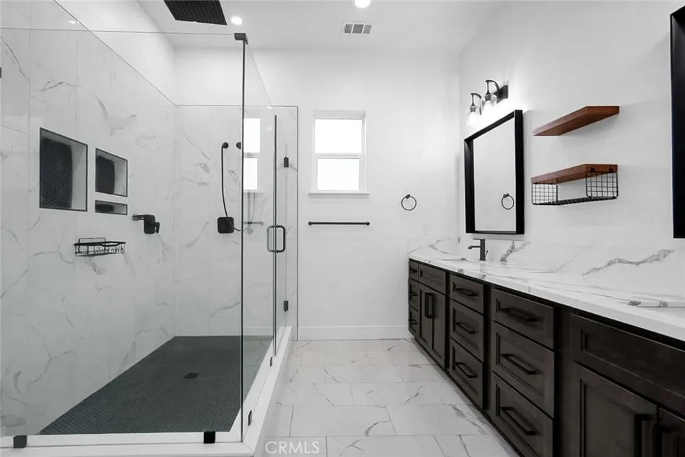 3394 Banbury Merced, CA 95340