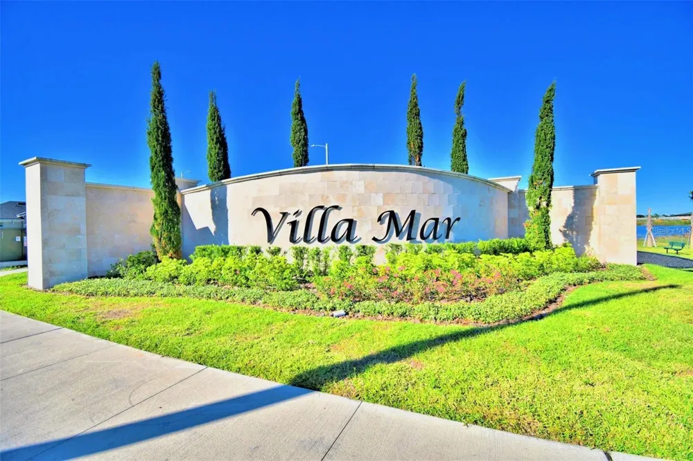 3864 GIORGIO DRIVE Winter Haven, FL 33884