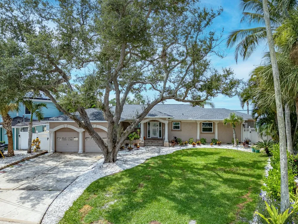 1826 VENETIAN POINT DRIVE Clearwater, FL 33755