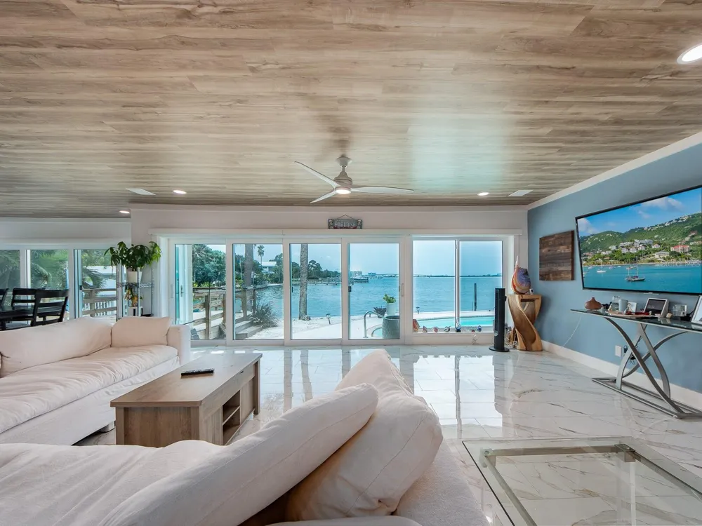 1826 VENETIAN POINT DRIVE Clearwater, FL 33755