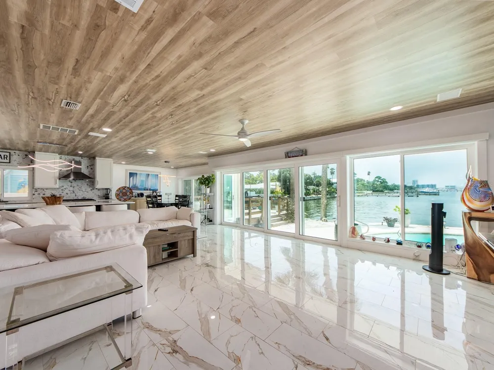 1826 VENETIAN POINT DRIVE Clearwater, FL 33755
