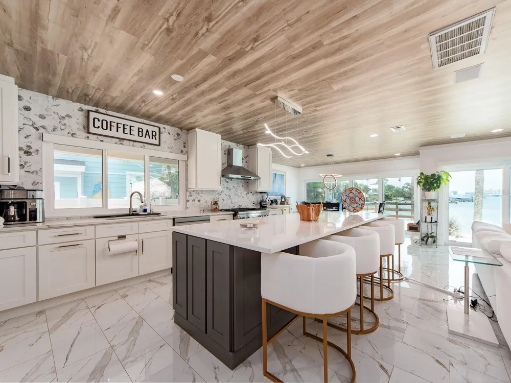 1826 VENETIAN POINT DRIVE Clearwater, FL 33755