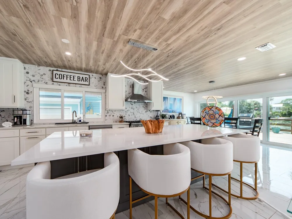 1826 VENETIAN POINT DRIVE Clearwater, FL 33755