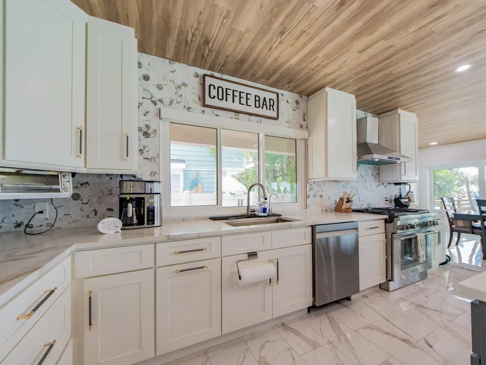 1826 VENETIAN POINT DRIVE Clearwater, FL 33755