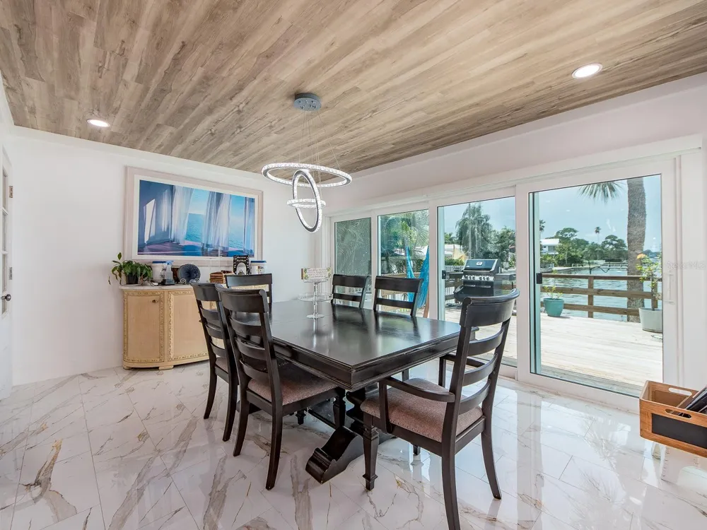 1826 VENETIAN POINT DRIVE Clearwater, FL 33755