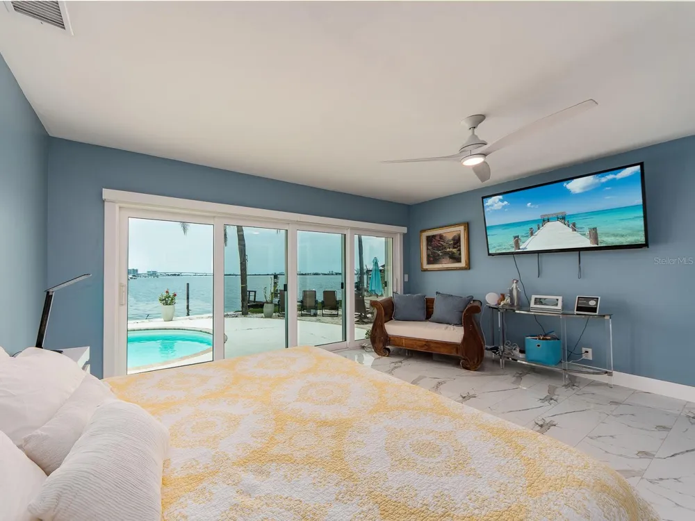 1826 VENETIAN POINT DRIVE Clearwater, FL 33755