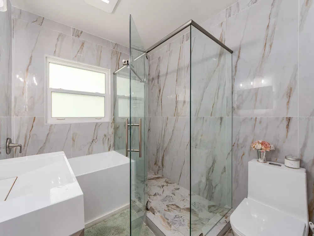 1826 VENETIAN POINT DRIVE Clearwater, FL 33755