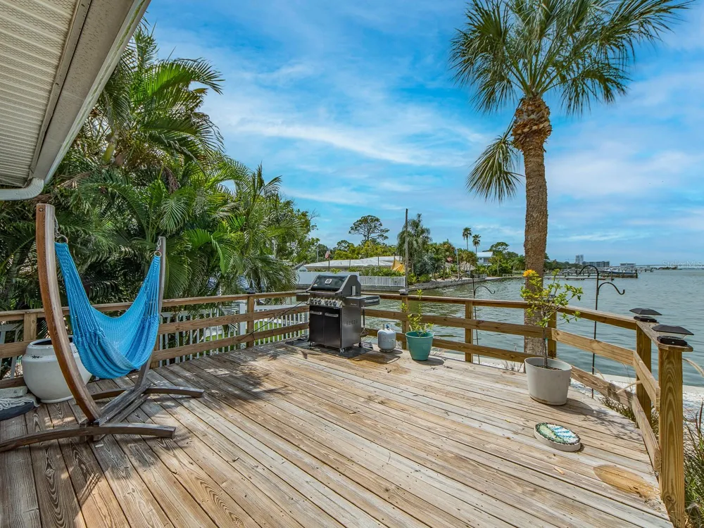 1826 VENETIAN POINT DRIVE Clearwater, FL 33755