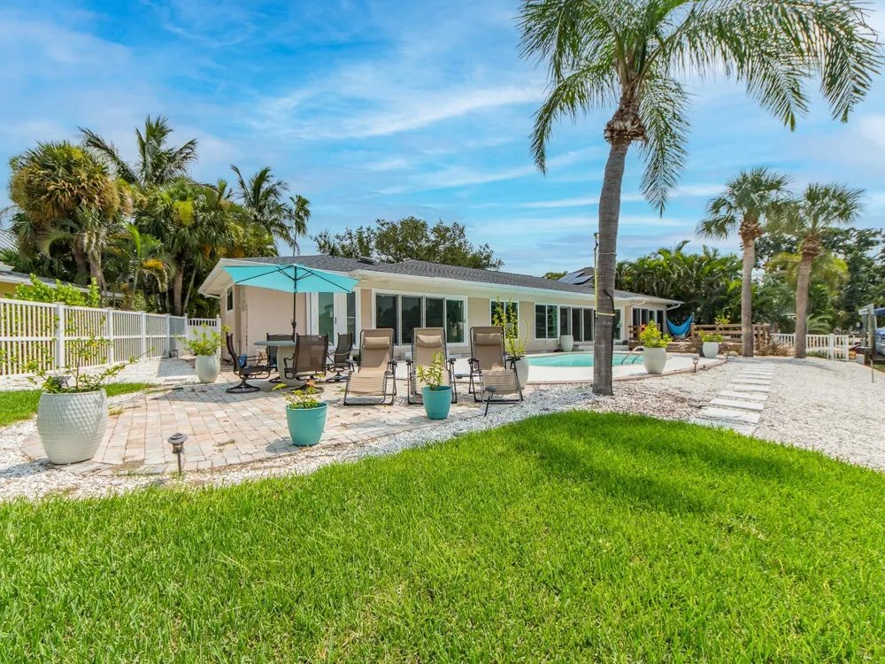 1826 VENETIAN POINT DRIVE Clearwater, FL 33755