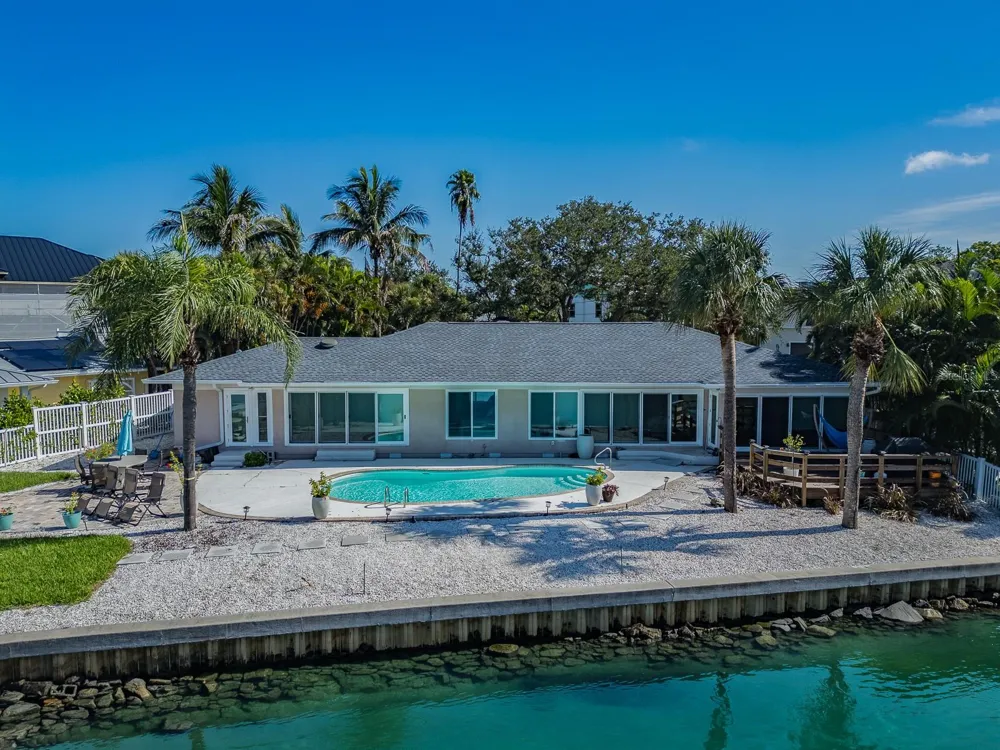 1826 VENETIAN POINT DRIVE Clearwater, FL 33755