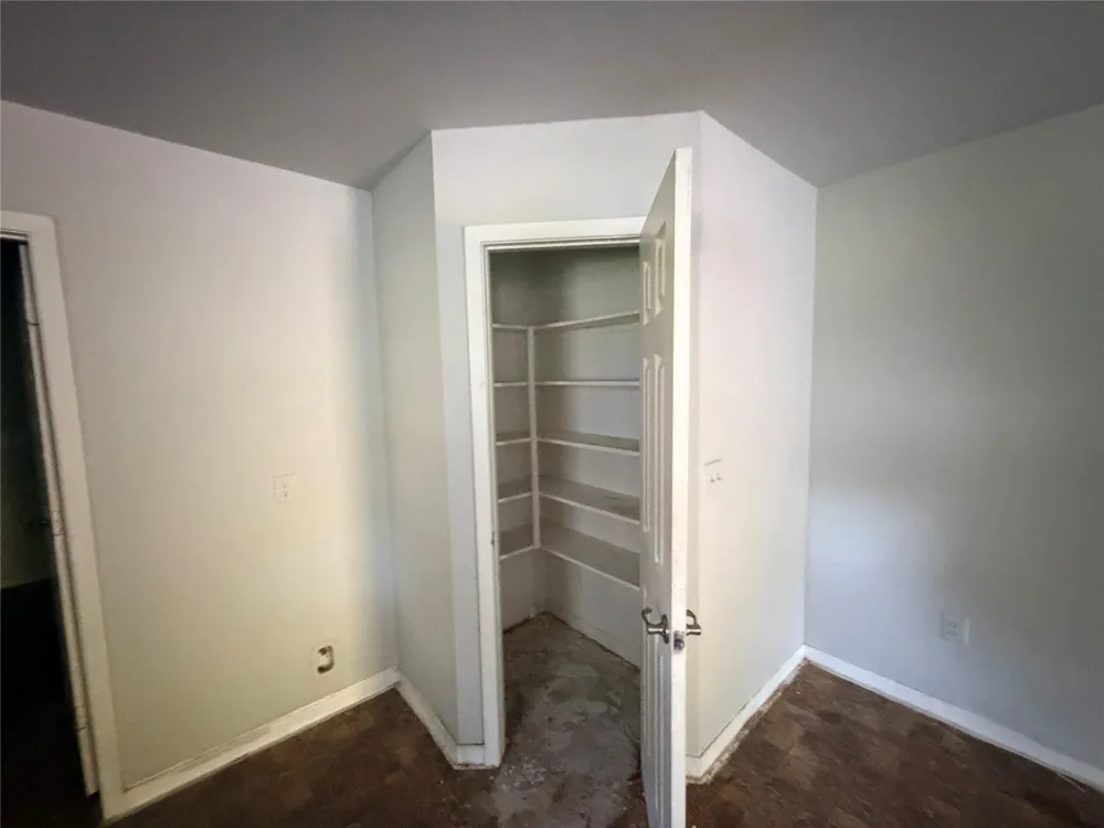 424 Baker Circle Ames, TX 77575