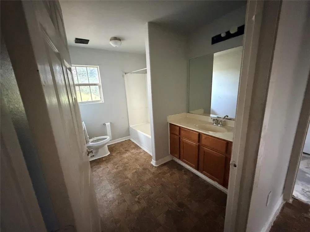 424 Baker Circle Ames, TX 77575