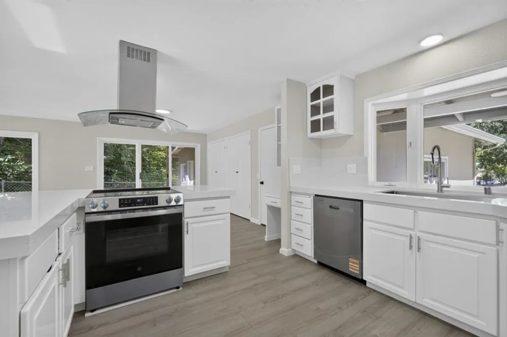 16505 Sanborn Road Saratoga, CA 95070