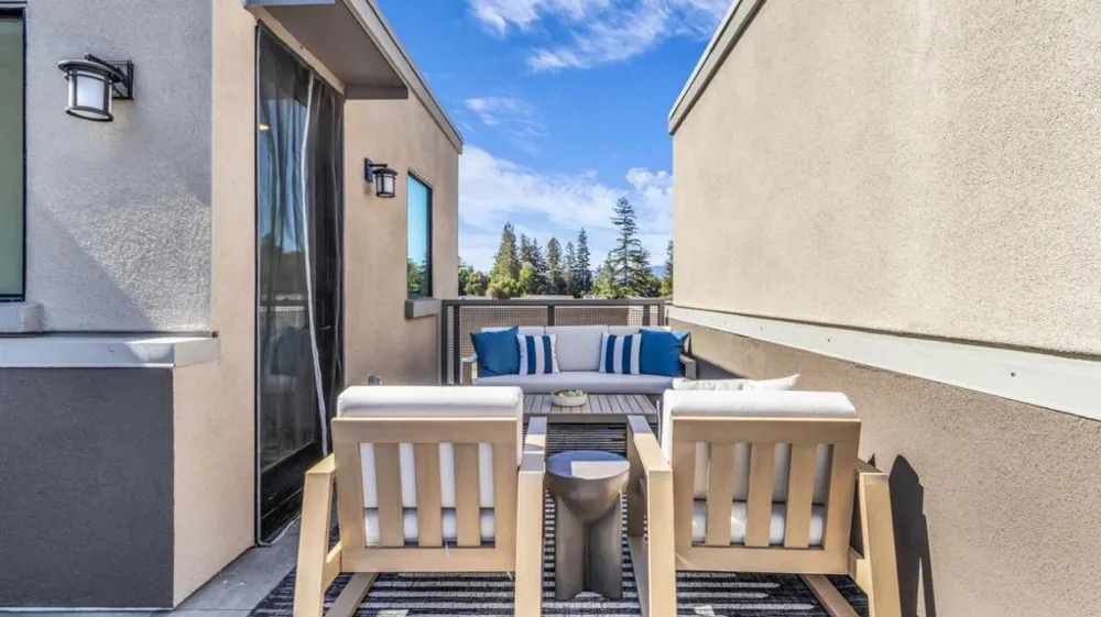 1108 Artemisia Terrace #2 Sunnyvale, CA 94086