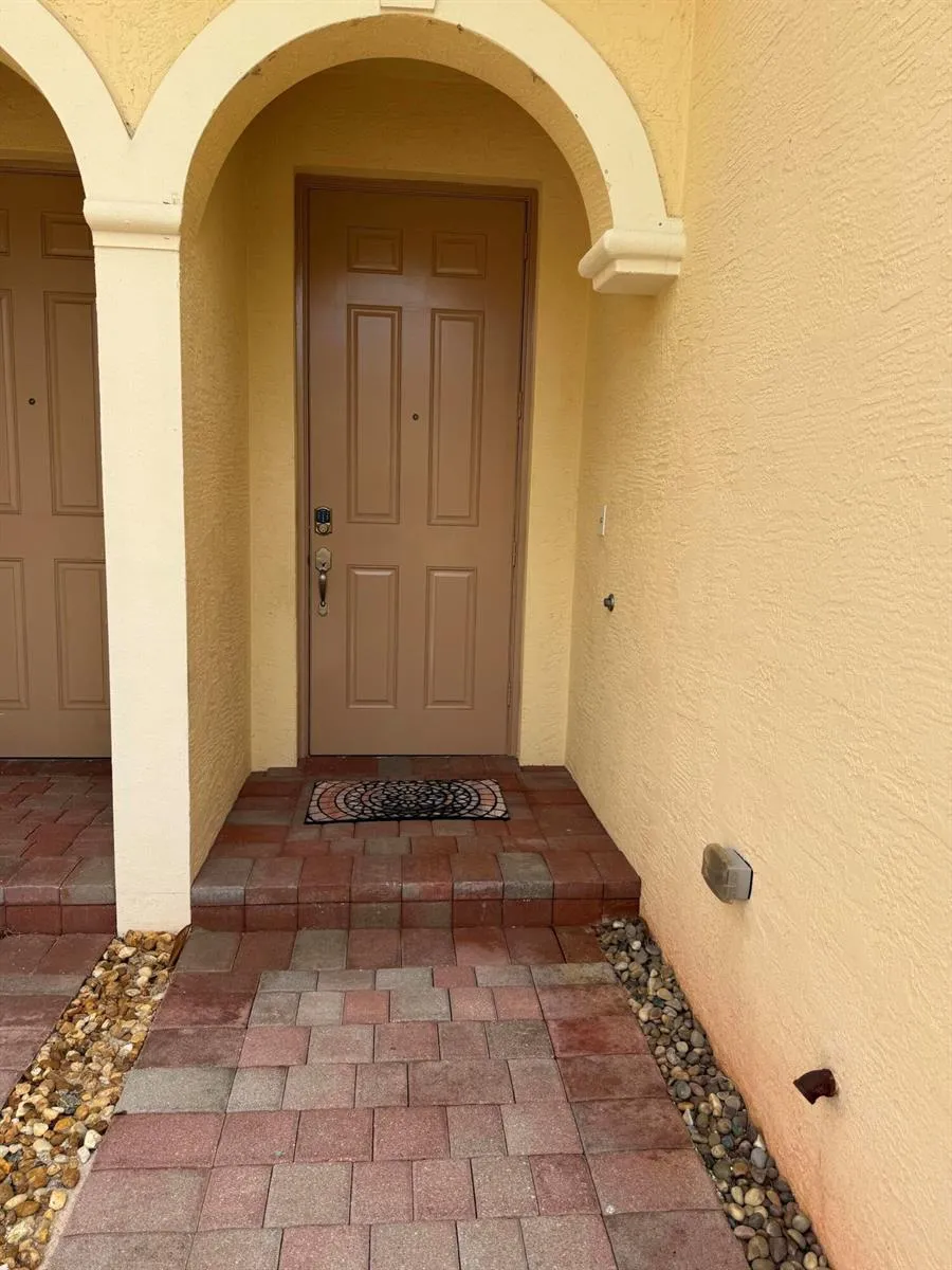 9519 SW Merlin Court Stuart, FL 34997