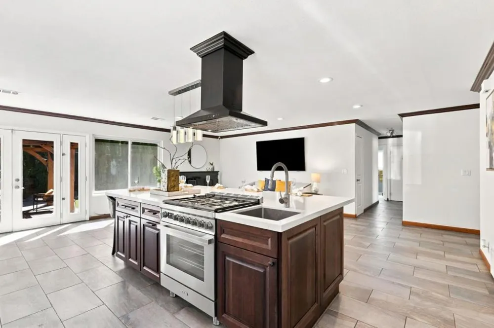 570 Biscayne Court Morgan Hill, CA 95037