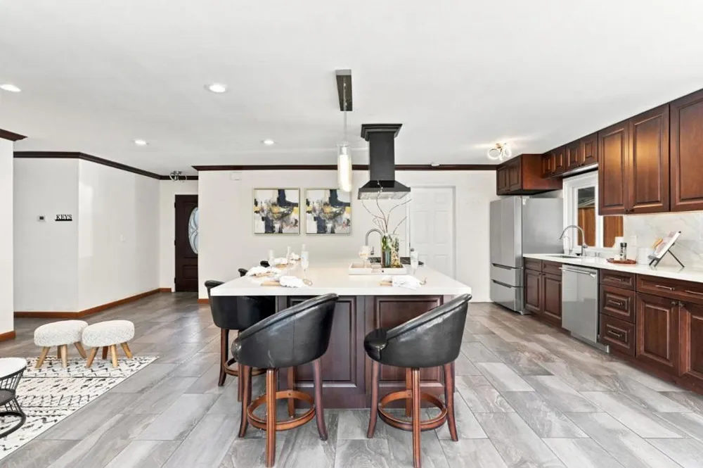 570 Biscayne Court Morgan Hill, CA 95037