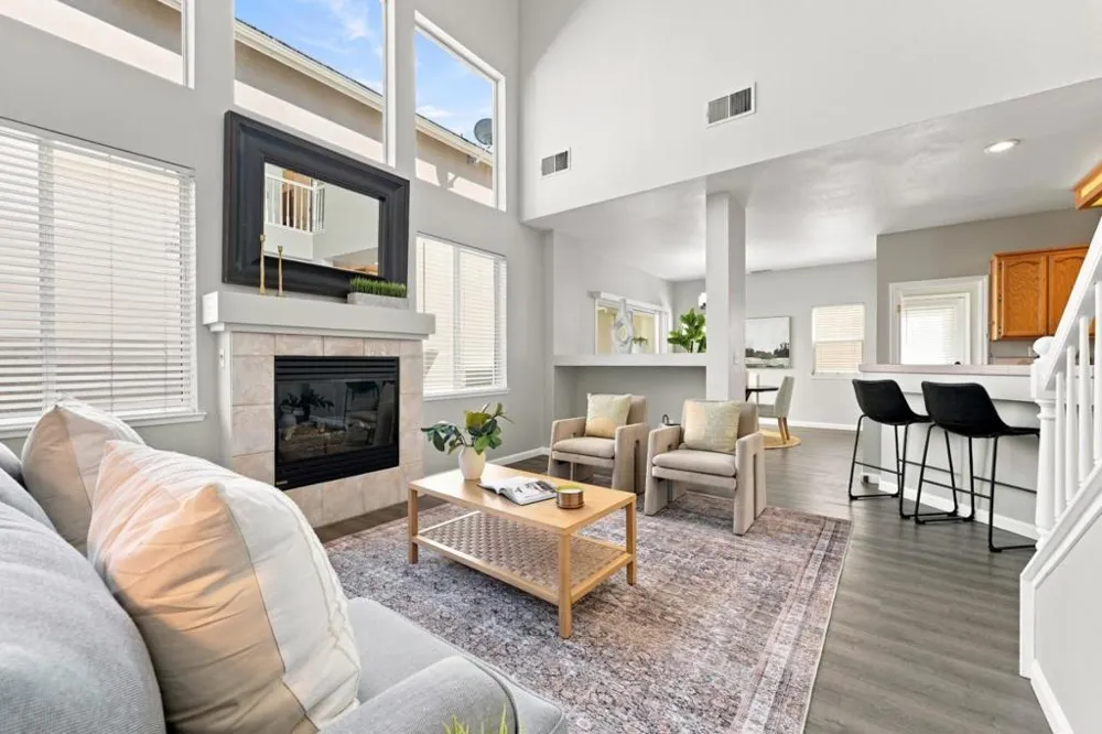 646 Fulstow Court Folsom, CA 95630