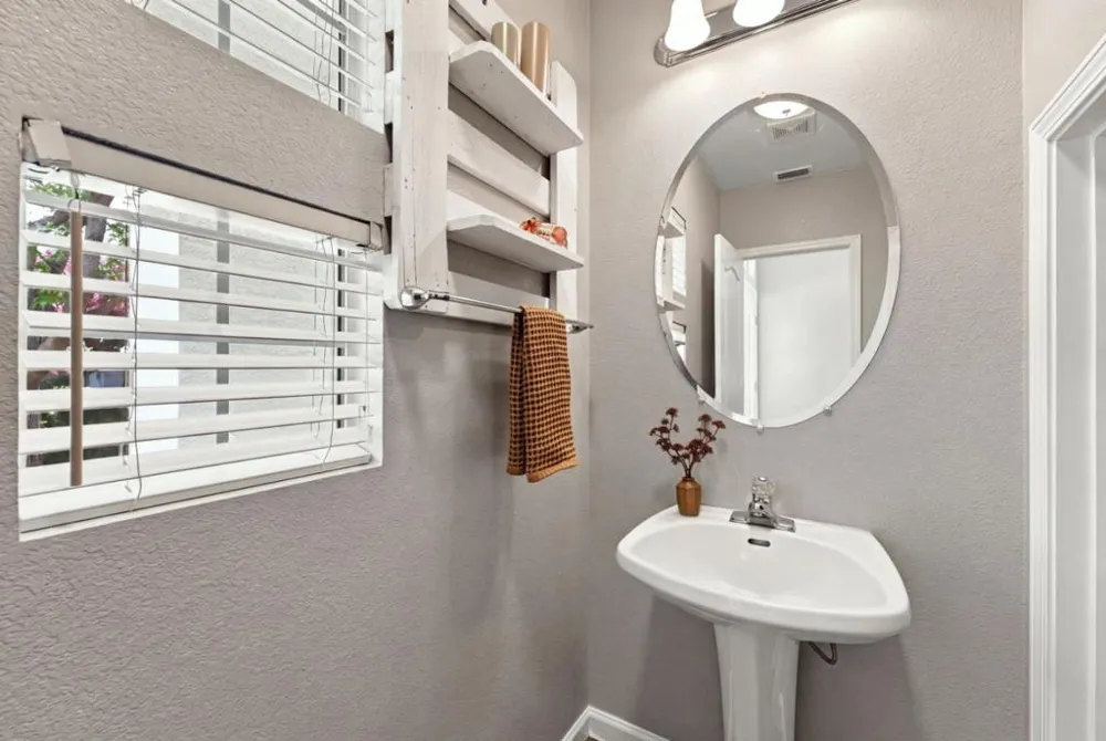 646 Fulstow Court Folsom, CA 95630