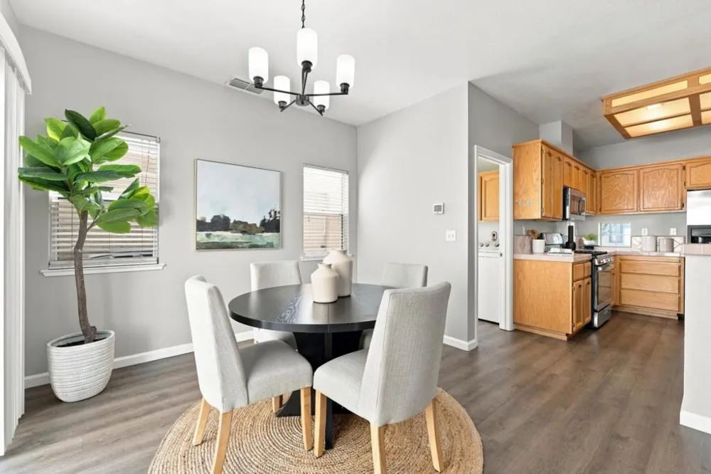 646 Fulstow Court Folsom, CA 95630