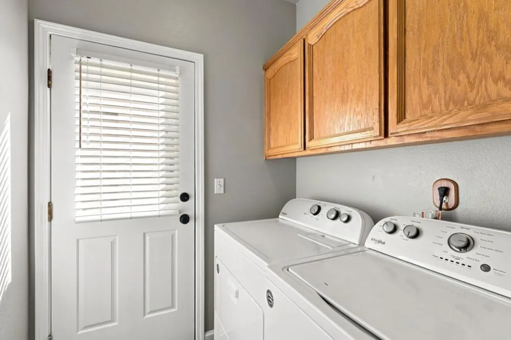 646 Fulstow Court Folsom, CA 95630