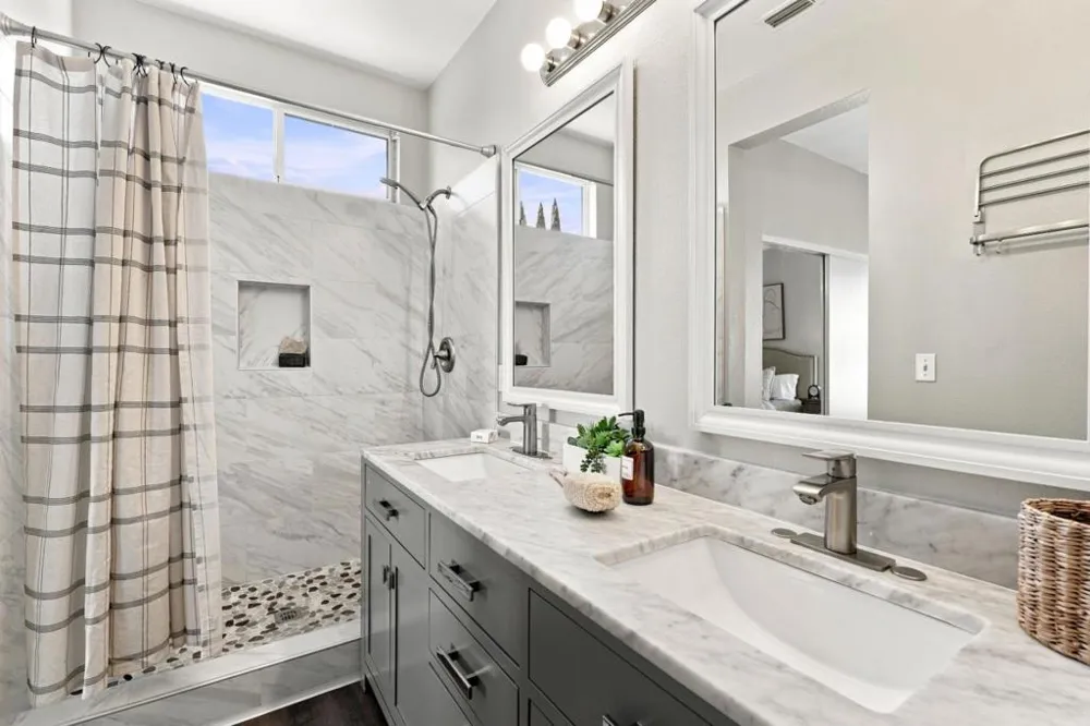 646 Fulstow Court Folsom, CA 95630