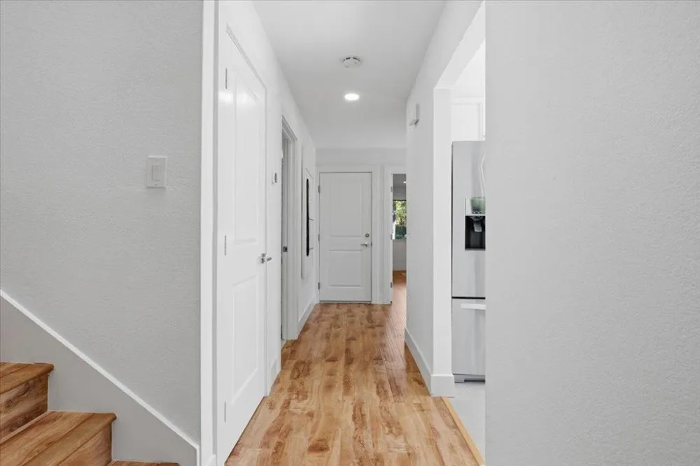 392 Whisman Road Mountain View, CA 94043