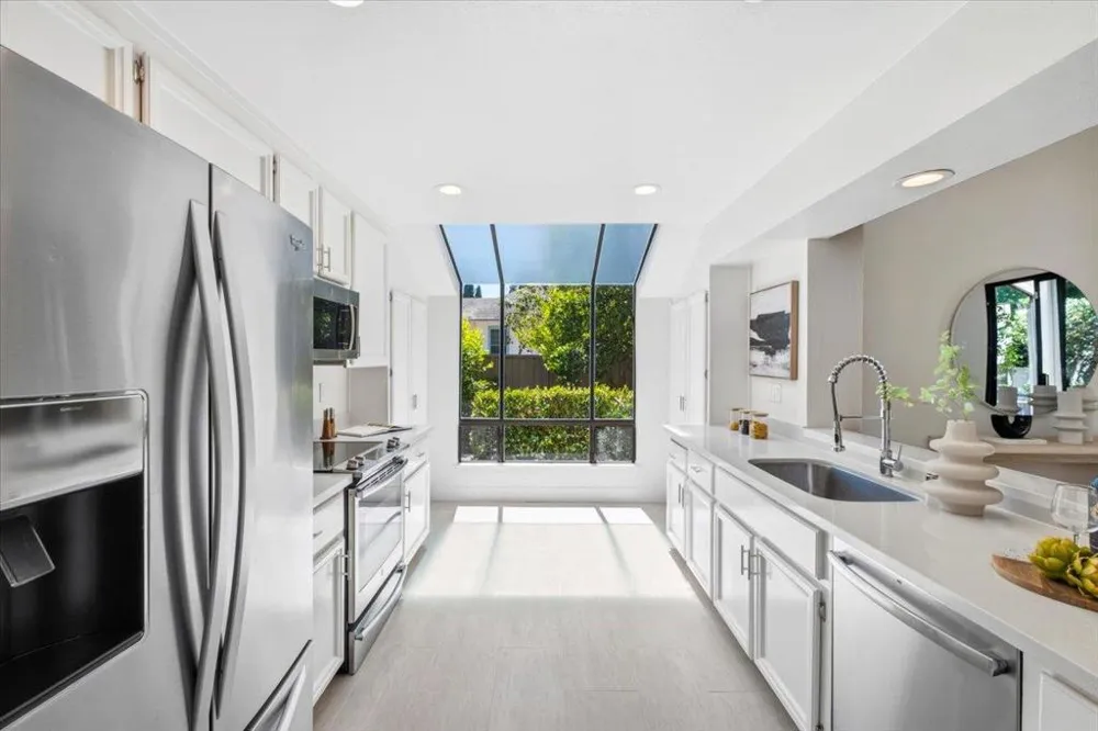 392 Whisman Road Mountain View, CA 94043