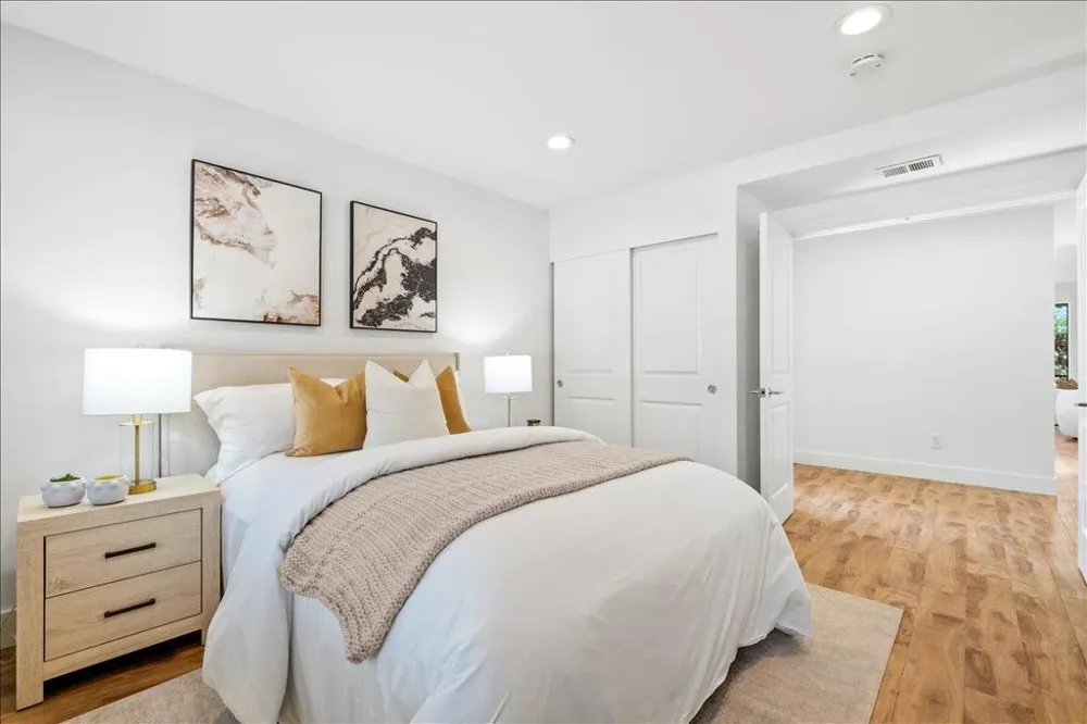 392 Whisman Road Mountain View, CA 94043