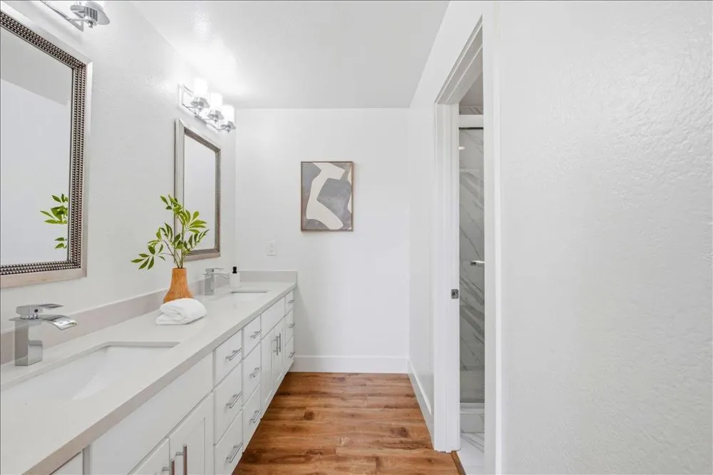 392 Whisman Road Mountain View, CA 94043
