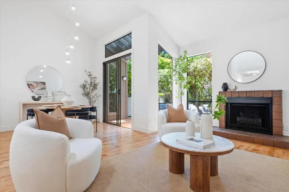 392 Whisman Road Mountain View, CA 94043