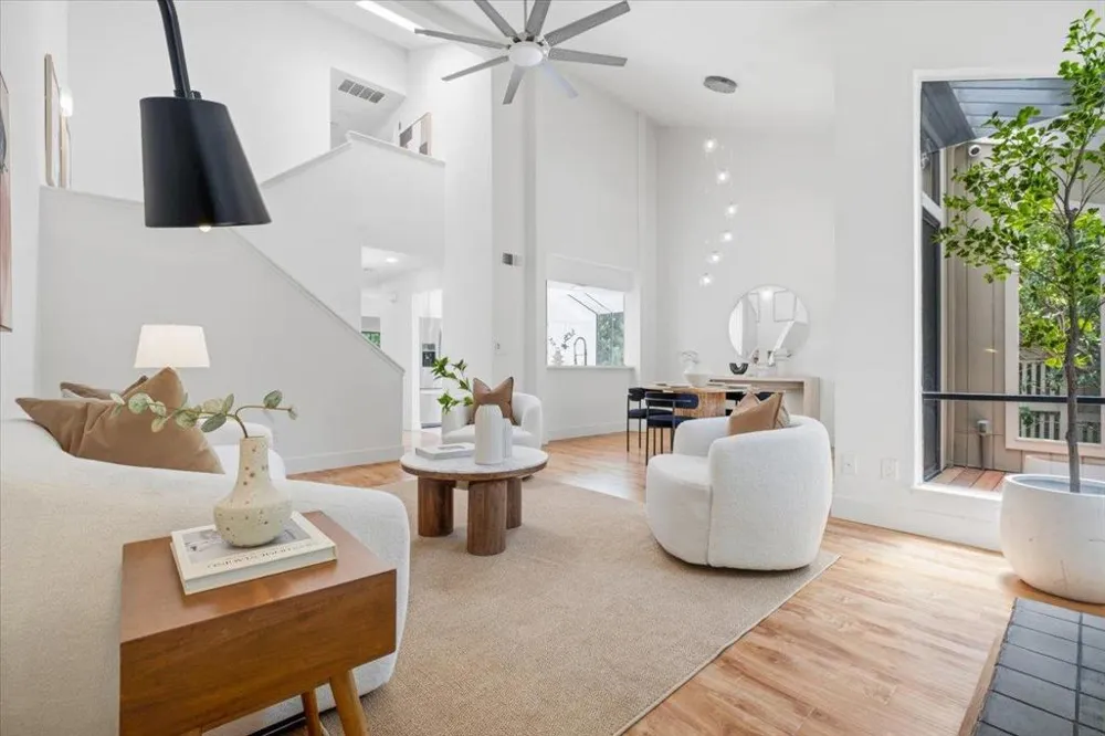 392 Whisman Road Mountain View, CA 94043