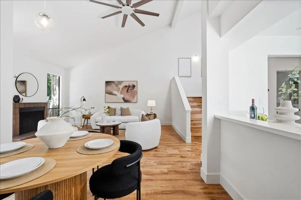 392 Whisman Road Mountain View, CA 94043
